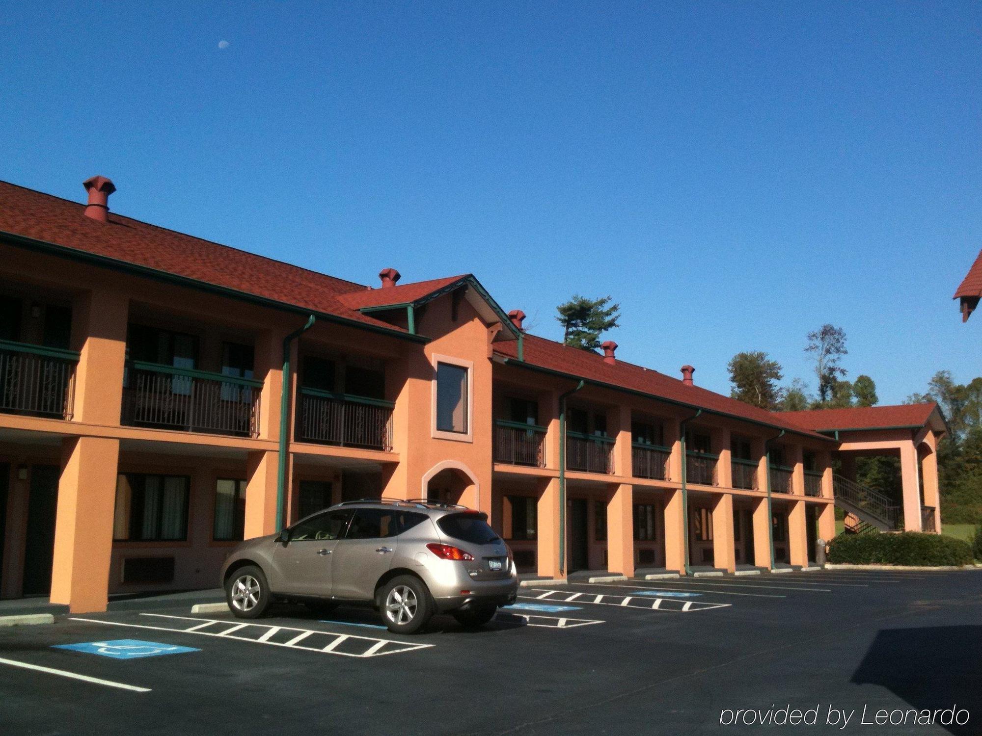 Econo Lodge Helen Restoran foto